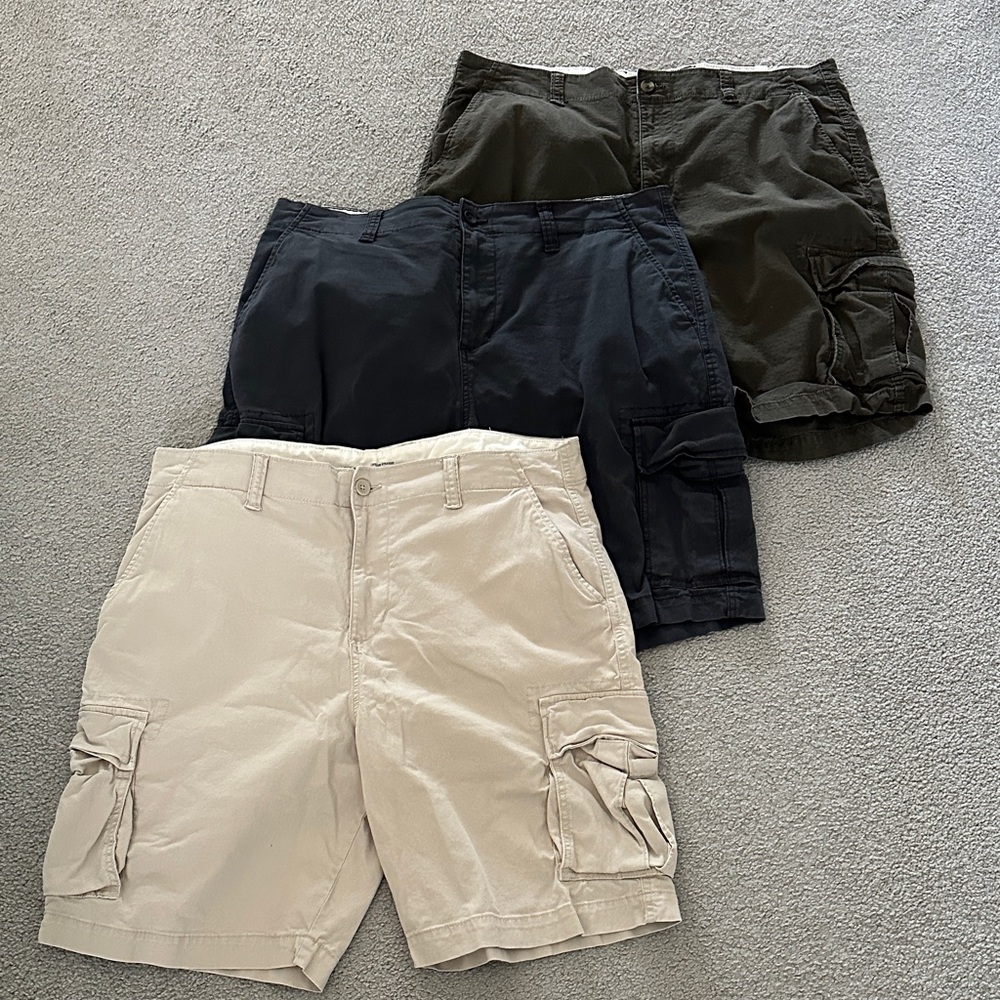 Old Navy Men's Cargo Shorts - Black, Gray, and Tan